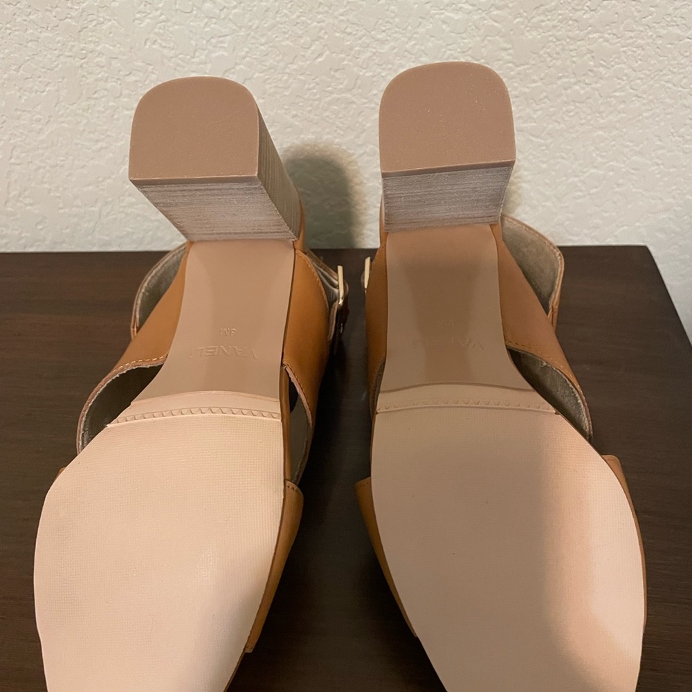Vaneli BABE CUOIO CALF Sandals - NWT - Picture 5 of 7
